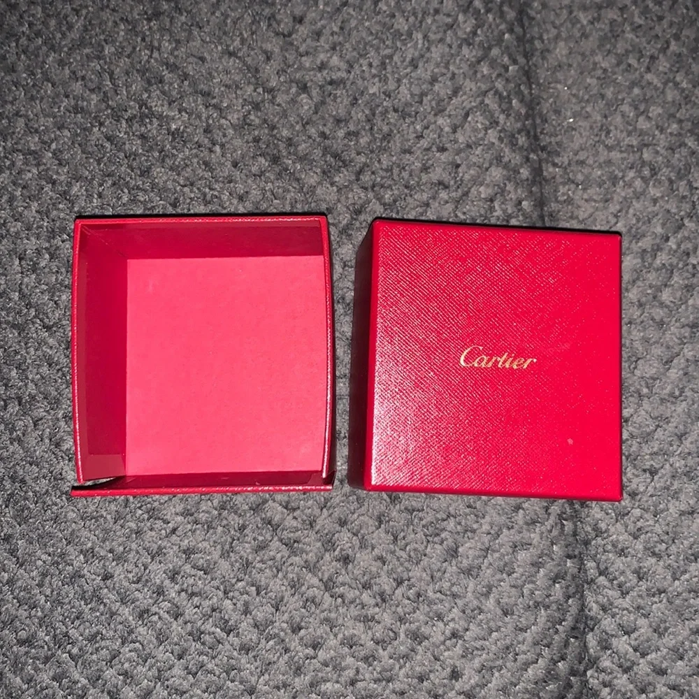 Empty Cartier Box - Picture 1 of 1